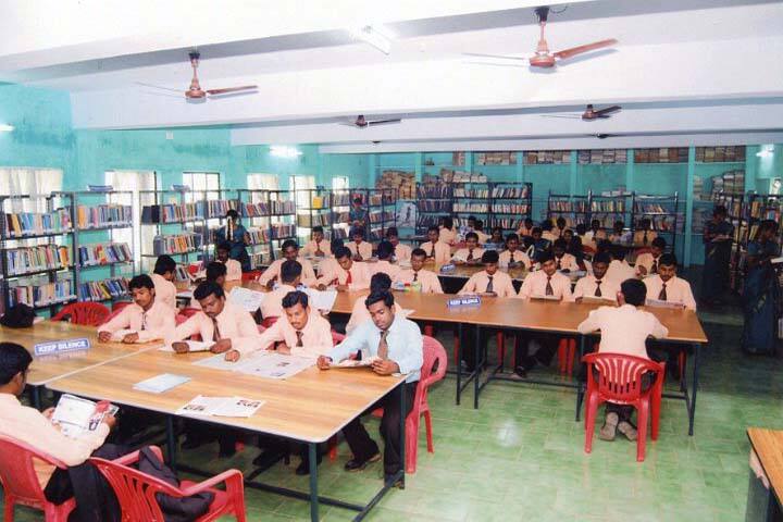 Adaikalamatha College campus in Thanjavur, Tamil Nadu, India — photo 6