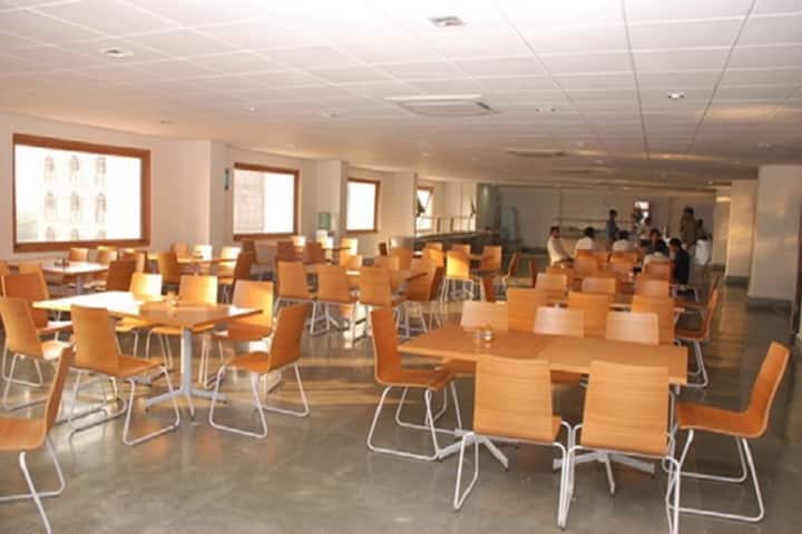 Maharishi Institute of Management campus in Greater Noida, Uttar Pradesh, India — photo 2