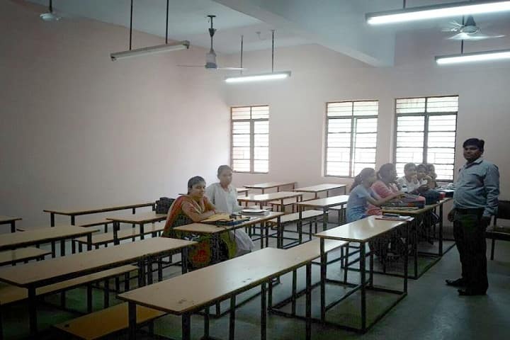 Government Women's Polytechnic College campus in Gwalior, Madhya Pradesh, India — photo 2