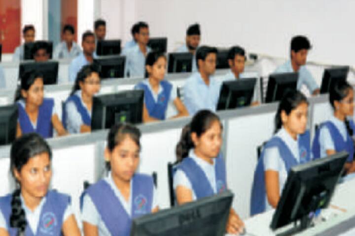 Sharda Devi Degree College campus in Jhansi, Uttar Pradesh, India — photo 4