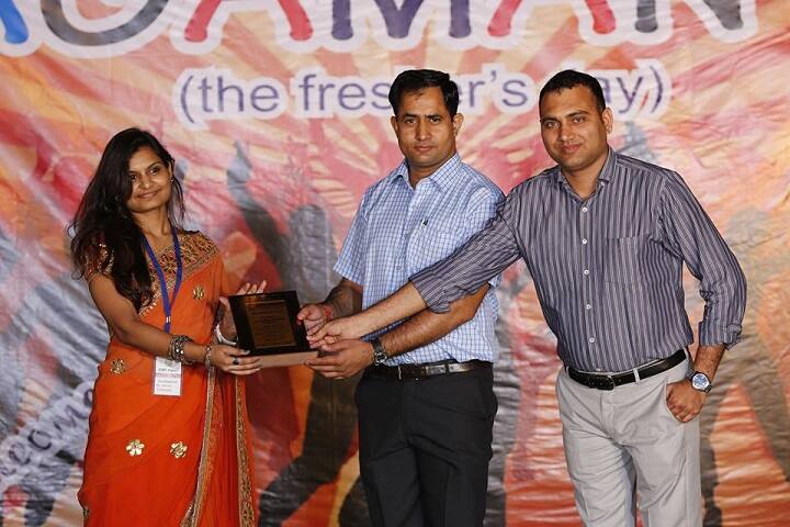 Vedic Gurukul Institute of Engineering and Technology campus in Jaipur, Rajasthan, India — photo 4