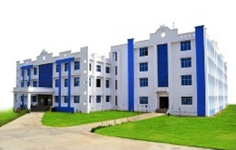 Shri Girraj Maharaj College of Engineering and Management campus in Mathura, Uttar Pradesh, India — photo 1