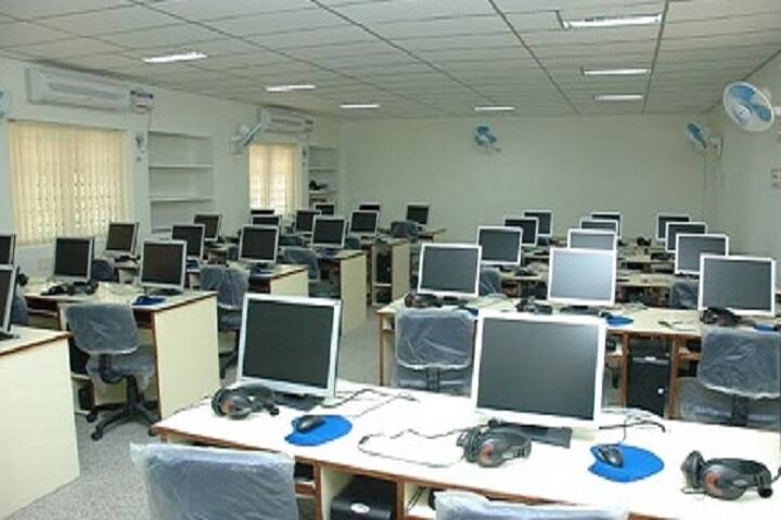 Shri Girraj Maharaj College of Engineering and Management campus in Mathura, Uttar Pradesh, India — photo 3