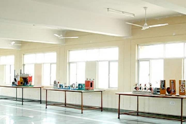 Shri Girraj Maharaj College of Engineering and Management campus in Mathura, Uttar Pradesh, India — photo 6