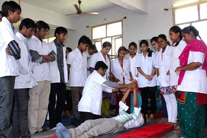 Parul Institute of Physiotherapy campus in Vadodara, Gujarat, India — photo 4