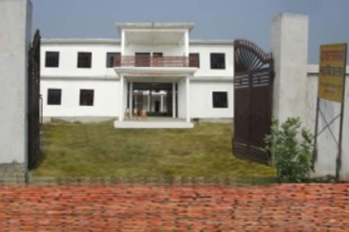 Dayaram Verma Mahavidyalaya campus in Ambedkar Nagar, Uttar Pradesh, India — photo 4