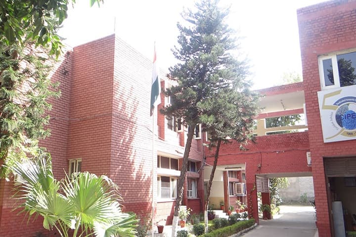 Central Institute of Petrochemicals Engineering and Technology, Amritsar campus in Amritsar, Punjab, India