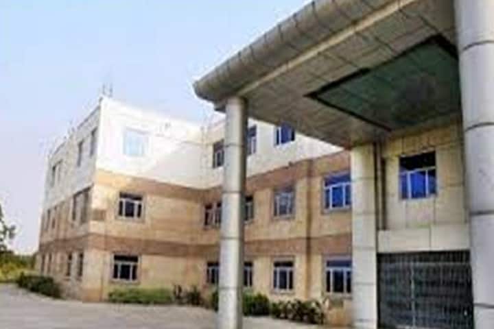 Brahmanand Mahila Mahavidyalaya campus in Bulandshahr, Uttar Pradesh, India — photo 1