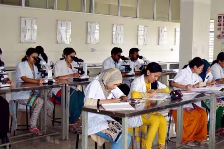 Mathrusri Ramabai Ambedkar Dental College and Hospital campus in Bangalore, Karnataka, India — photo 6