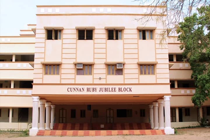 Dharmamurthi Rao Bahadur Calavala Cunnan Chetty's Hindu College campus in Chennai, Tamil Nadu, India — photo 2