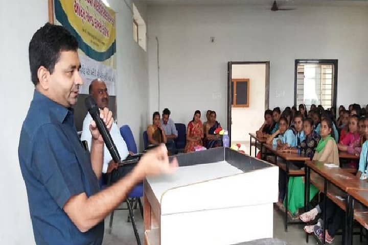 Shree Banaskantha Kadva Patidar Sanskar Mandal Arts and Commerce College campus in Palanpur, Gujarat, India — photo 4