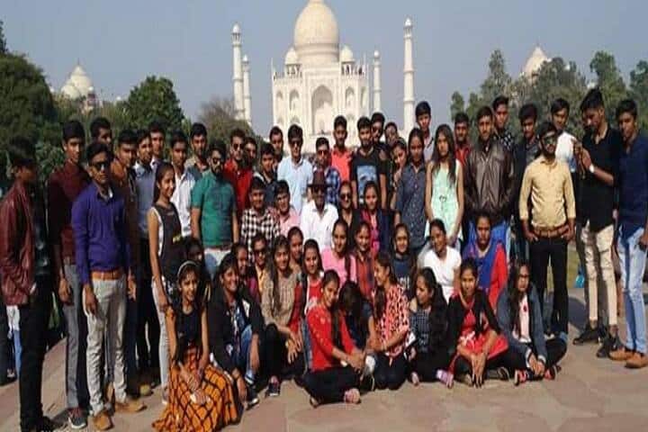 Shree Banaskantha Kadva Patidar Sanskar Mandal Arts and Commerce College campus in Palanpur, Gujarat, India — photo 6