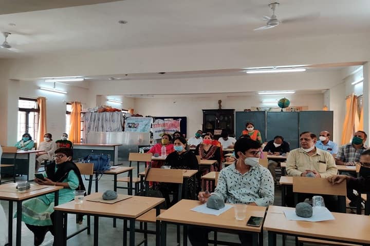 Government Madhav Arts and Commerce College campus in Ujjain, Madhya Pradesh, India — photo 6