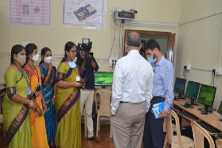 Shah Sogmal Peeraji Oswal Government First Grade College campus in Muddebihal, Karnataka, India — photo 2