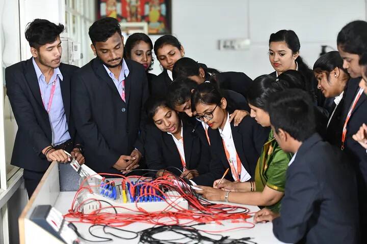 GSSS Simha Subbamahalakshmi First Grade College campus in Mysuru, Karnataka, India — photo 5