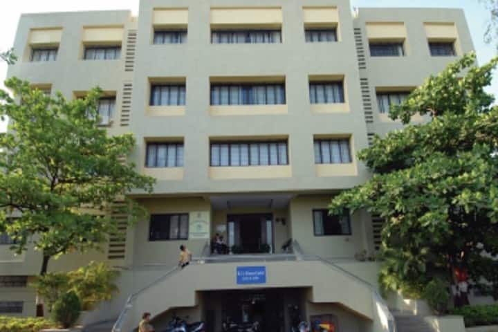 Bharati Vidyapeeth Deemed University College of Physical Education, Pune campus in Pune, Maharashtra, India