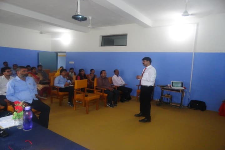 Universal Post Graduate College campus in Mahwa, Rajasthan, India — photo 2
