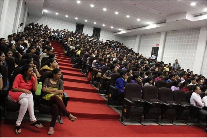 L J Institute of Management Studies campus in Ahmedabad, Gujarat, India — photo 4