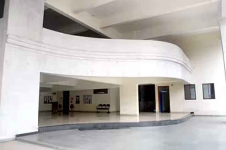 Yashwantrao Chavan College of Arts Commerce and Science campus in Navi Mumbai, Maharashtra, India — photo 1