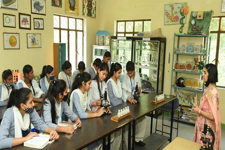 Methodist Girls Degree College campus in Roorkee, Uttarakhand, India — photo 2