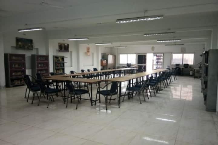 Moti Lal Rastogi School of Management campus in Lucknow, Uttar Pradesh, India — photo 2
