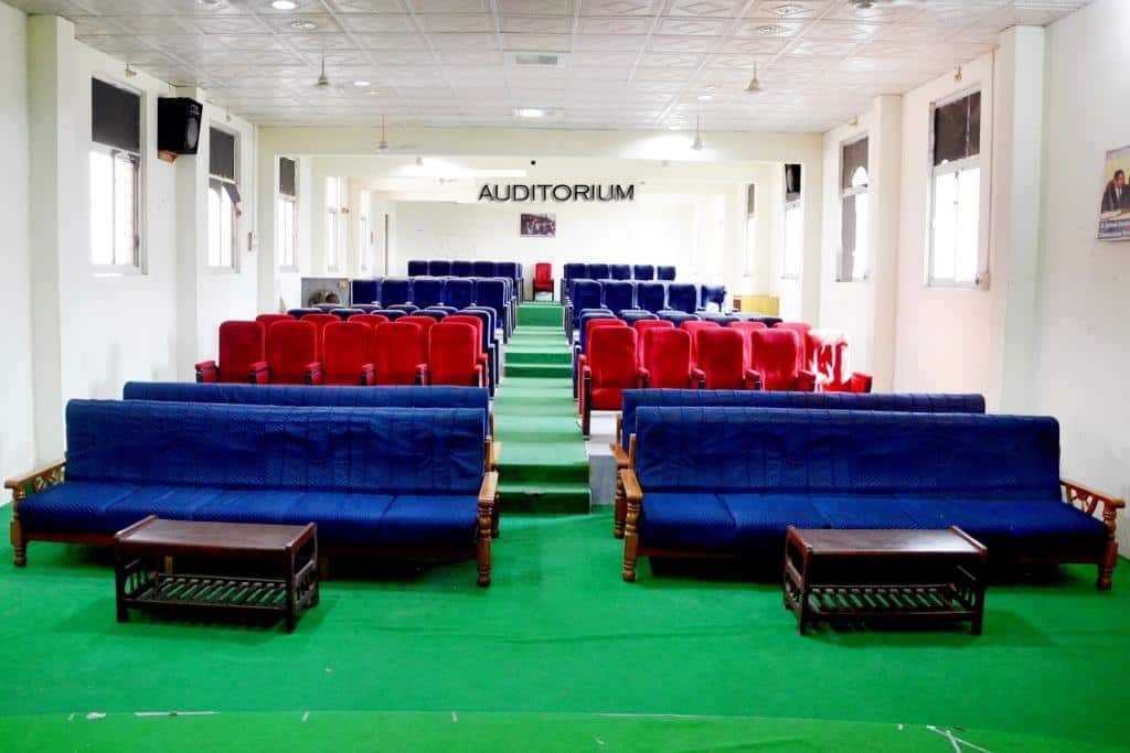 Moti Lal Rastogi School of Management campus in Lucknow, Uttar Pradesh, India — photo 6
