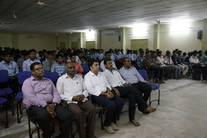 Sri Chundi Ranganayakulu Engineering College campus in Guntur, Andhra Pradesh, India — photo 2