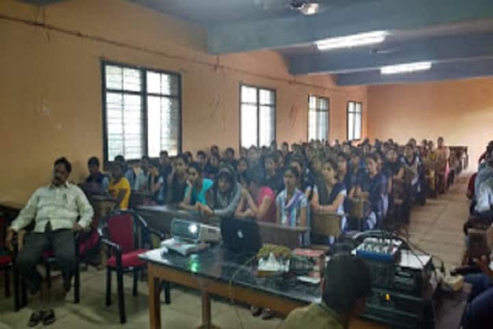 Ramkrishna Paramhansa Mahavidyalaya campus in Osmanabad, Maharashtra, India — photo 2