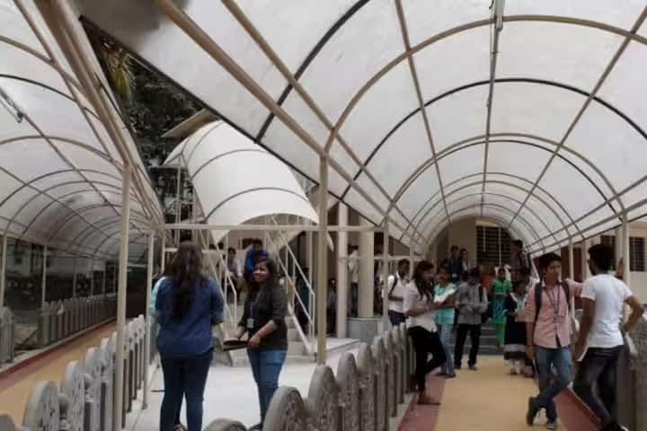 ICLES' Motilal Jhunjhunwala College of Arts campus in Navi Mumbai, Maharashtra, India — photo 2