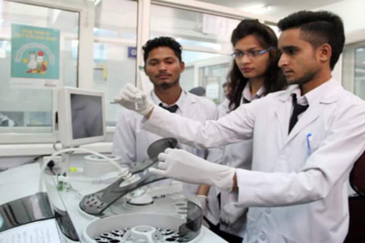 SGRRIMHS College of Paramedical Sciences campus in Dehradun, Uttarakhand, India — photo 6