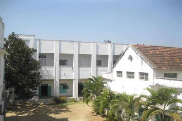Islamiah College campus in Vaniyambadi, Tamil Nadu, India — photo 2