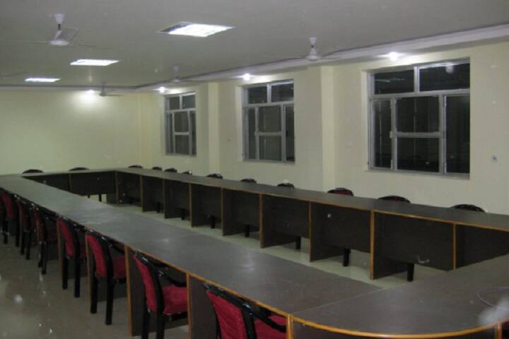 Heeralal Yadav Institute of Technology and Management campus in Lucknow, Uttar Pradesh, India — photo 3