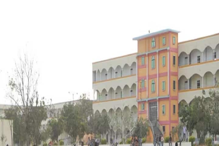 Sri Indu Institute of Engineering and Technology campus in Ibrahimpatnam, Telangana, India — photo 1