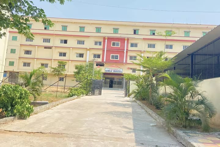 Sri Indu Institute of Engineering and Technology campus in Ibrahimpatnam, Telangana, India — photo 4
