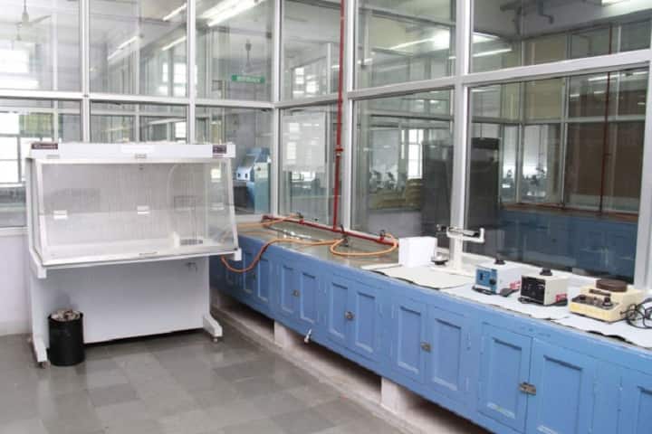 DKM College for Women campus in Vellore, Tamil Nadu, India — photo 2