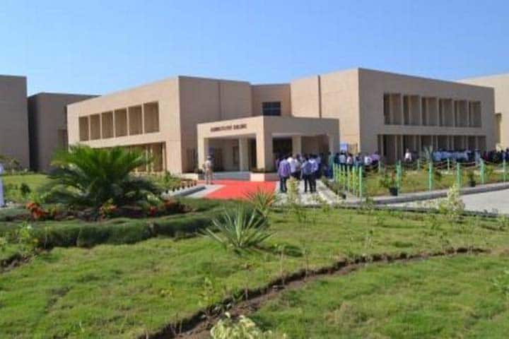 Government Polytechnic campus in Junagadh, Gujarat, India — photo 1