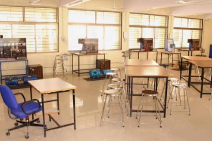 Government Polytechnic campus in Junagadh, Gujarat, India — photo 2