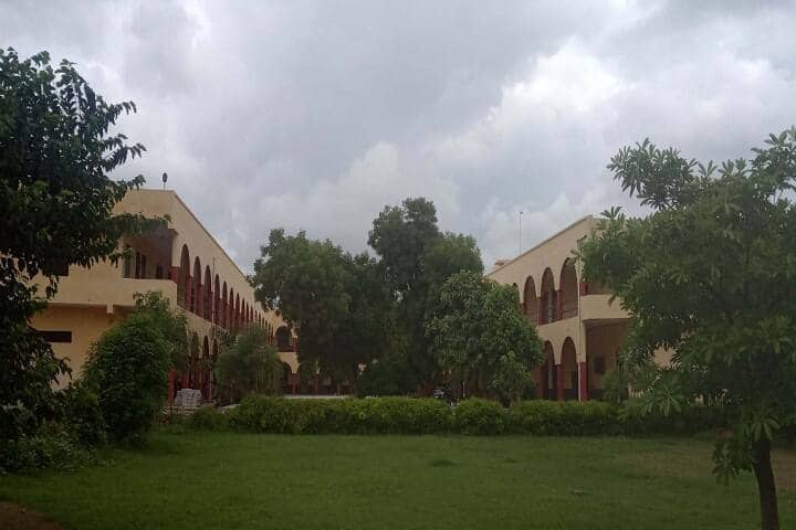 SR Degree College campus in Agra, Uttar Pradesh, India — photo 2
