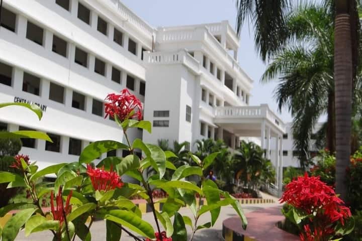 Vemu College of Pharmacy and Health Sciences campus in Chittoor, Andhra Pradesh, India — photo 2