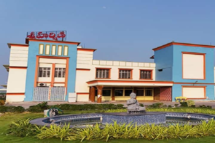 Sri Harshini College of Engineering and Technology for Women campus in Ongole, Andhra Pradesh, India — photo 2