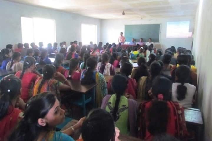 RB Madkholkar Mahavidyalaya campus in Chandgad, Maharashtra, India — photo 1