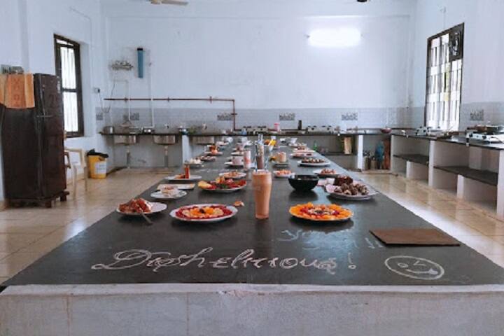 Rabiammal Ahamed Maideen College for Women campus in Thanjavur, Tamil Nadu, India — photo 5