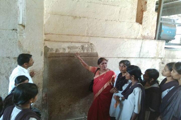 Shri Mahadevappa Basalingappa Halli Government First Grade College campus in Annigeri, Karnataka, India — photo 6