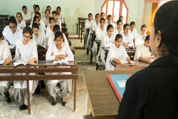 Shah Satnam Ji Girls College campus in Sirsa, Haryana, India — photo 6