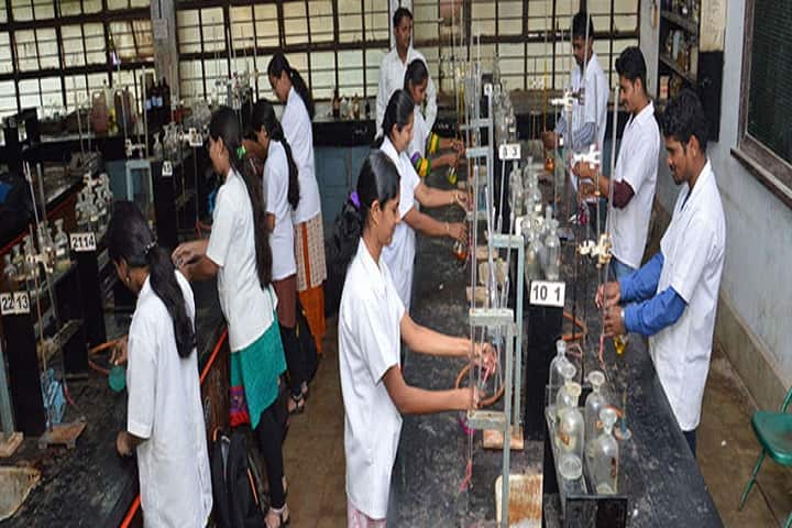 Balwant College campus in Vita, Maharashtra, India — photo 4