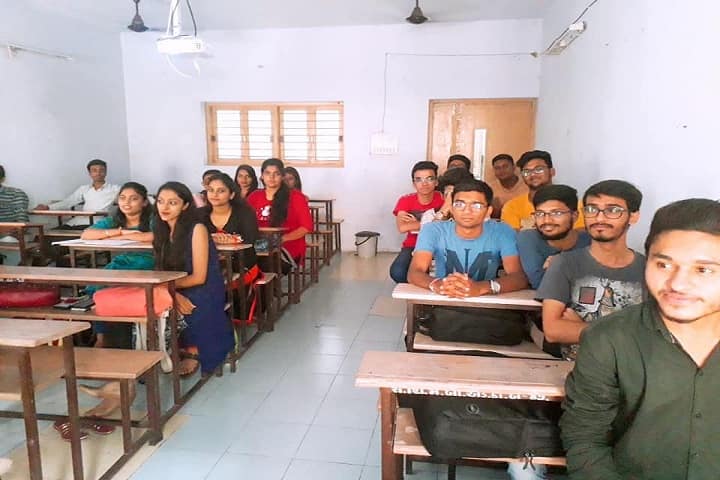 ML Parmar College of Computer Science and IT campus in Surat, Gujarat, India — photo 2