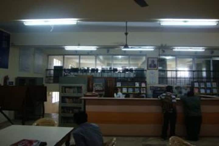 MK College of Commerce campus in Bharuch, Gujarat, India — photo 5
