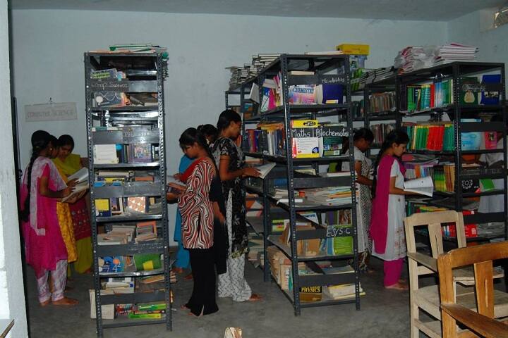 Rajamahendri College for Women campus in Rajamahendravaram, Andhra Pradesh, India — photo 2