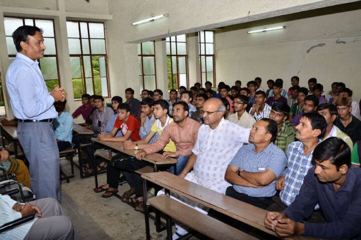 Smt JJ Kundalia Arts Commerce and BBA College campus in Rajkot, Gujarat, India — photo 3