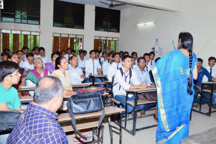 Smt JJ Kundalia Arts Commerce and BBA College campus in Rajkot, Gujarat, India — photo 4